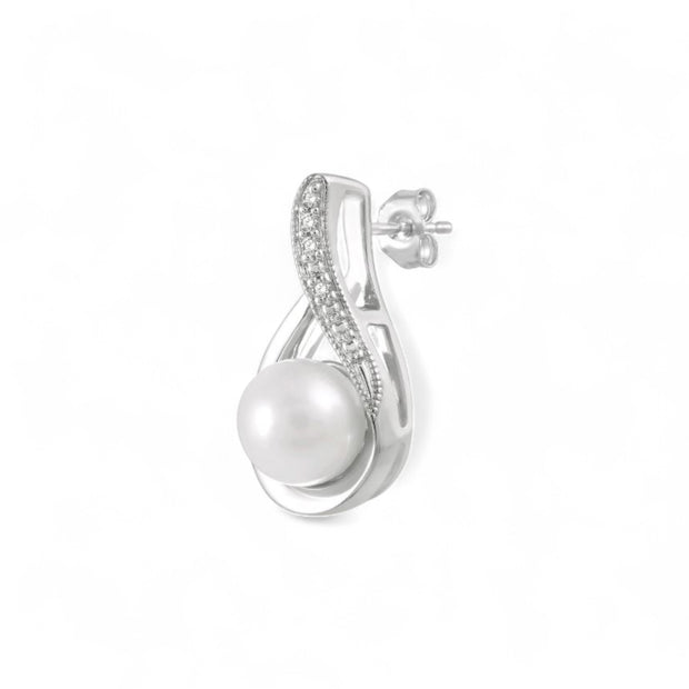 Pearl Earring